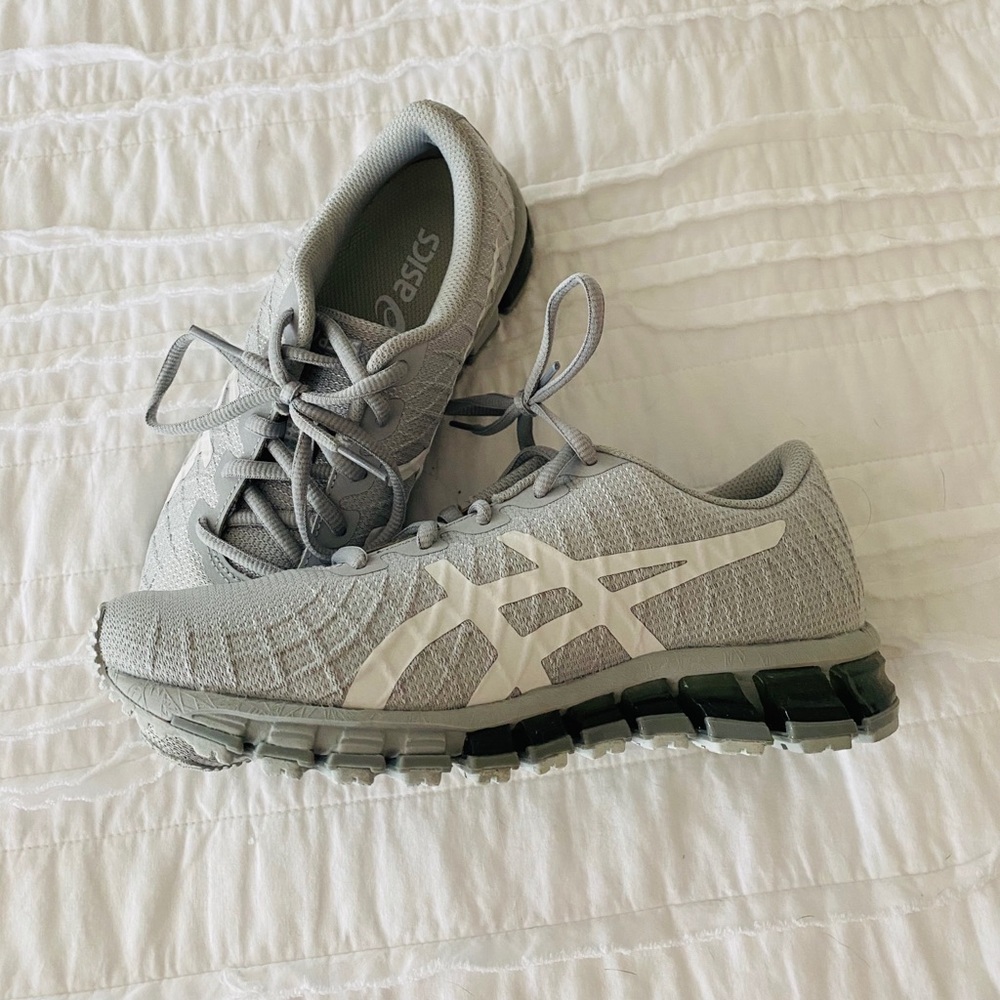 NWOT ASICS grey and white running shoes